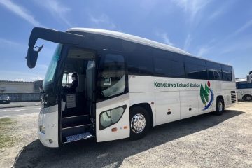 大型バス